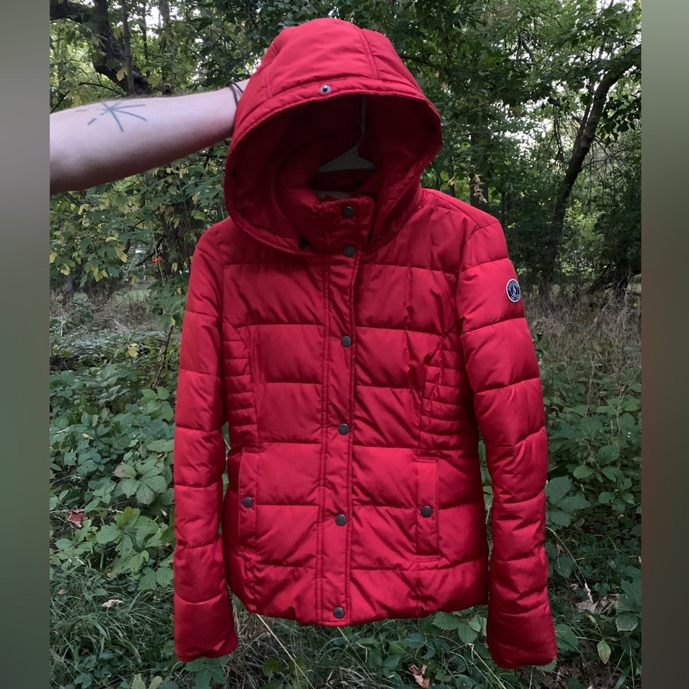 Scarlet A&F Winter Coat, Soft Interior, Hooded, Excellent Condition